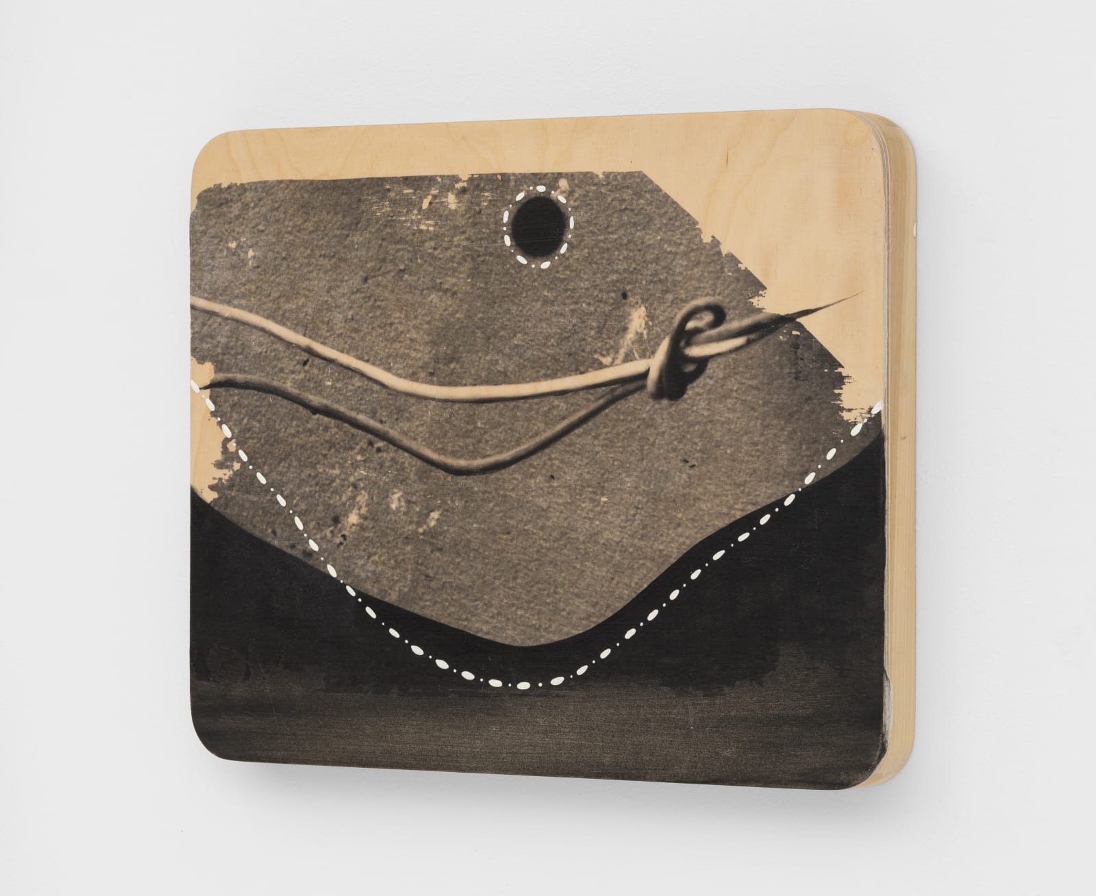 Radhika Khimji, A knot ties a belly, 2022