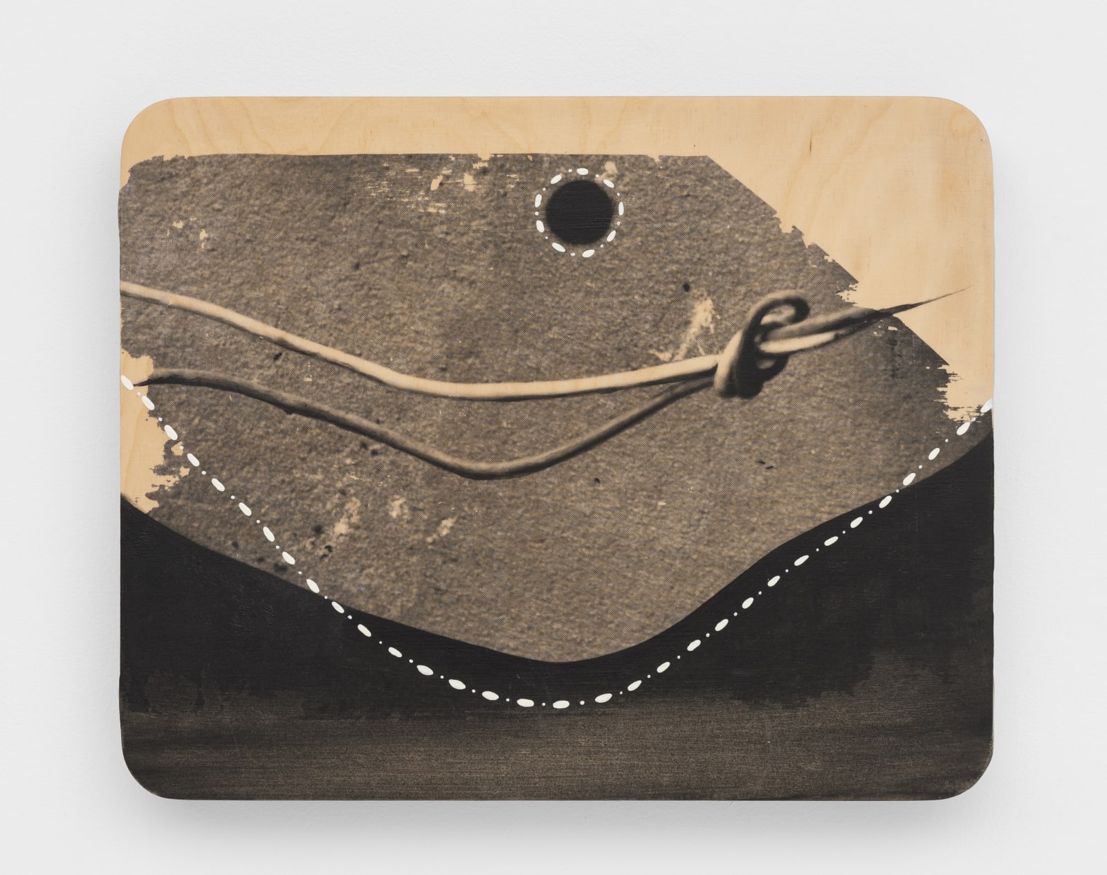 Radhika Khimji, A knot ties a belly, 2022