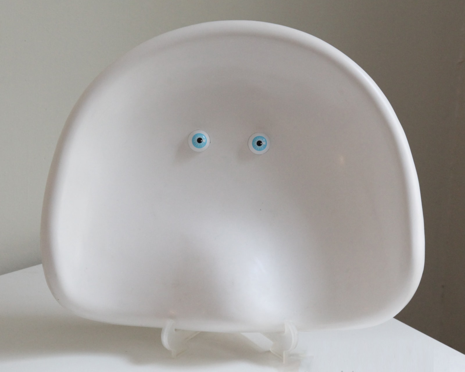 Lou Hubbard, Blue Eyes, 2012