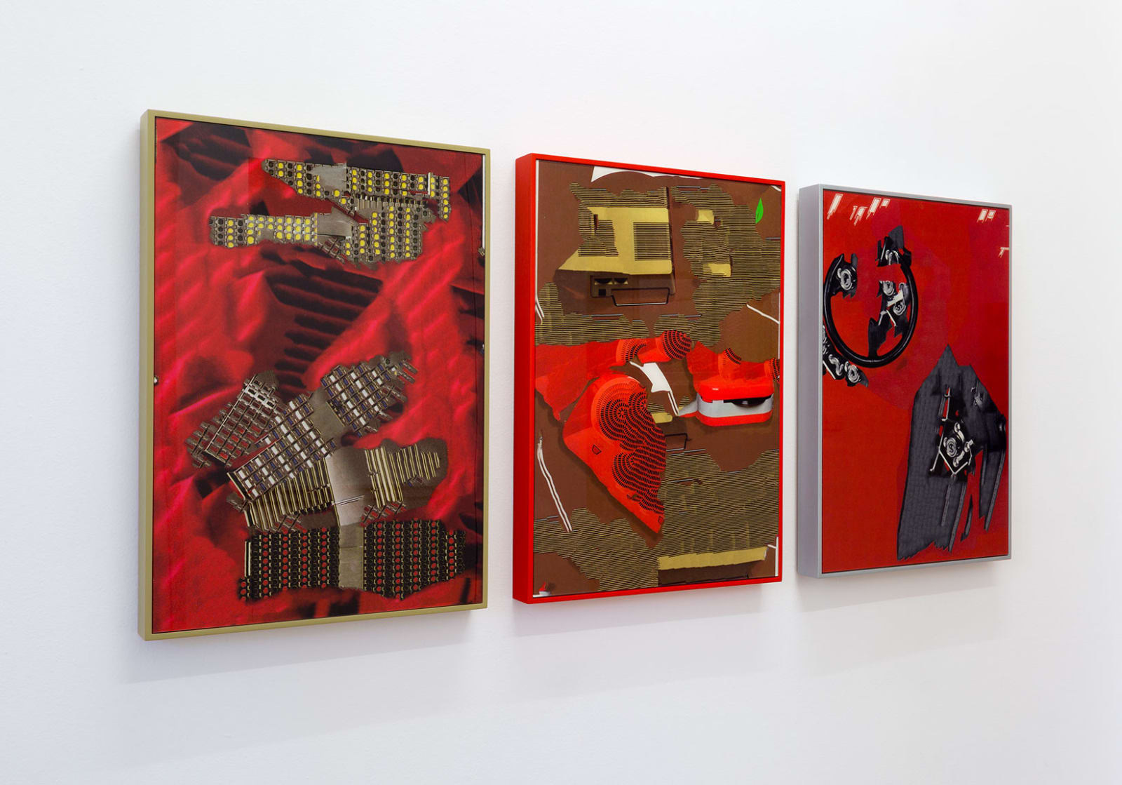 Tony Garifalakis, Conosci Il Tuo Prodotto (triptych), 2018