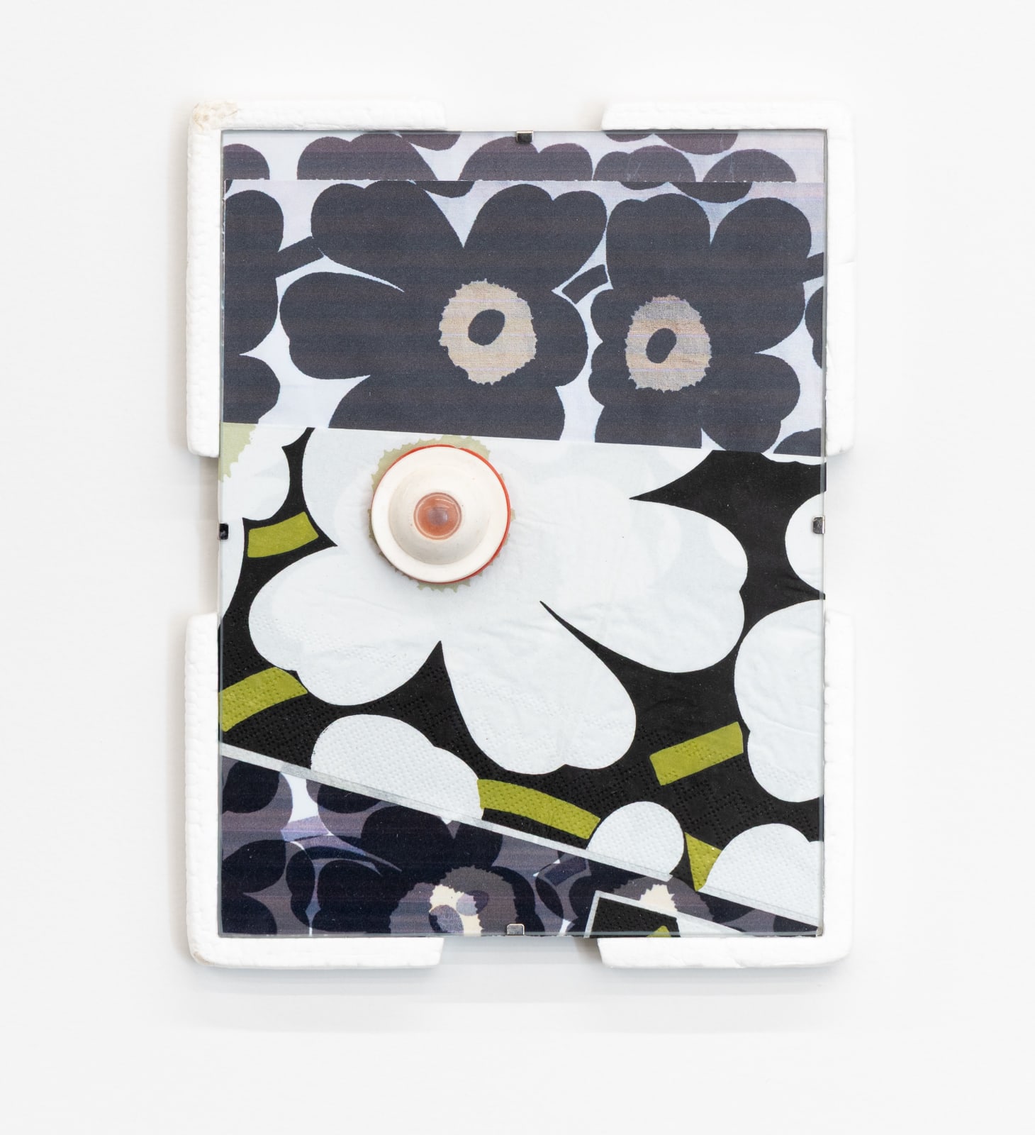 Lou Hubbard, Eye fold, 2025