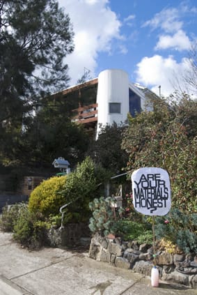 Simone Slee, Houses Happy to Help #4, 2010