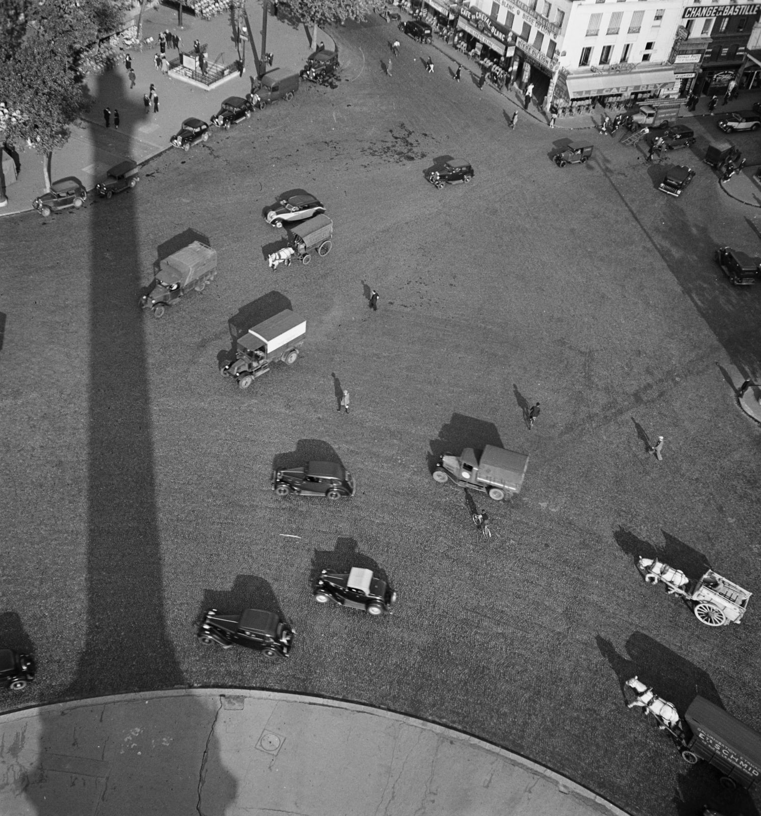 Roger Schall, Place de la Bastille, 1935