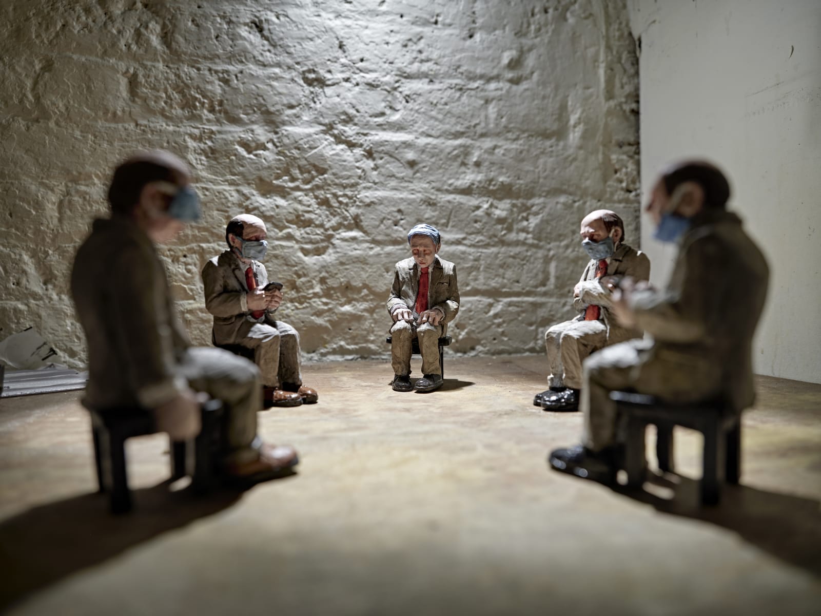 Isaac Cordal, Shelter (Hydroalcoholic anonymous I), 2020