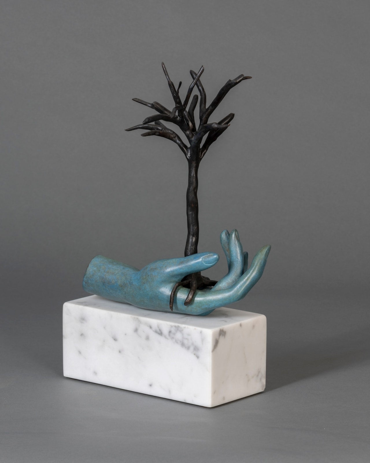 Tor Archer, Tree in Hand II, 2025