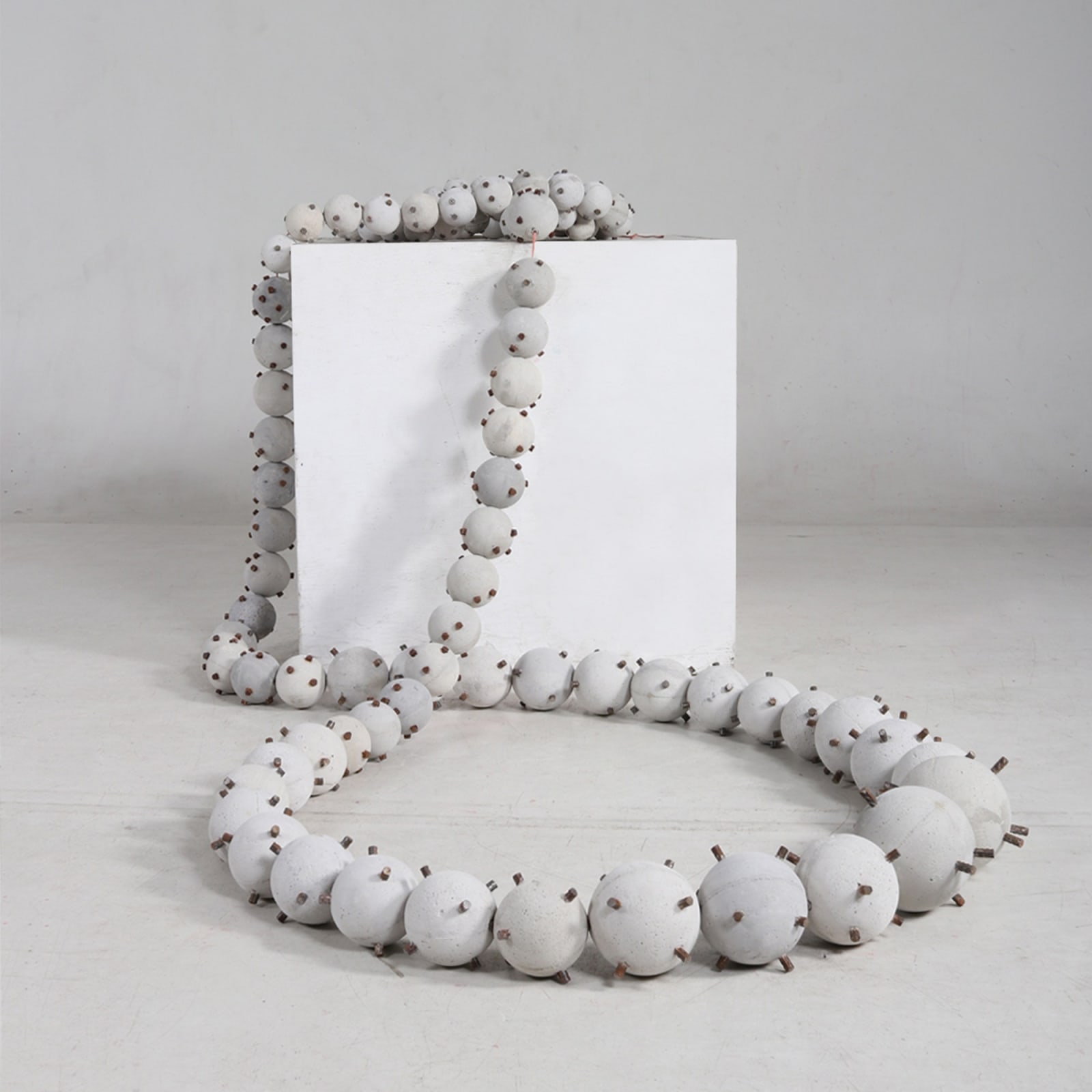 Kyoko Hashimoto and Guy Keulemans, Daijuzu (Large Prayer Beads), 2018