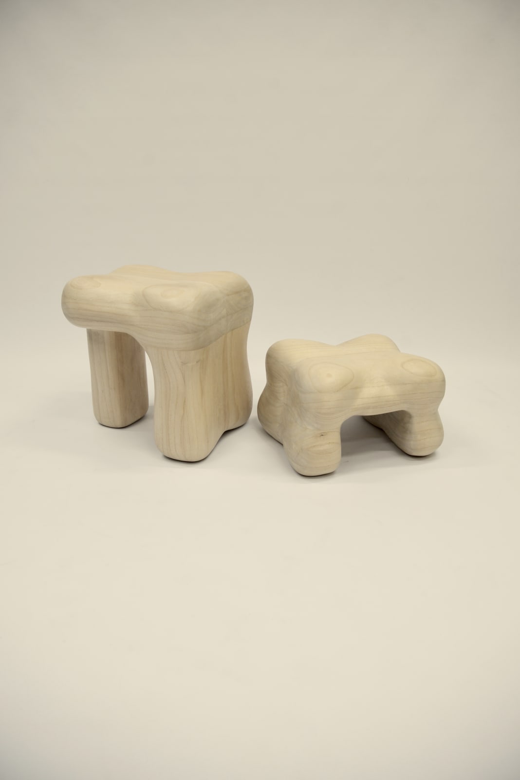 Olive Gill-Hille, Figure 1 and 2, 2018