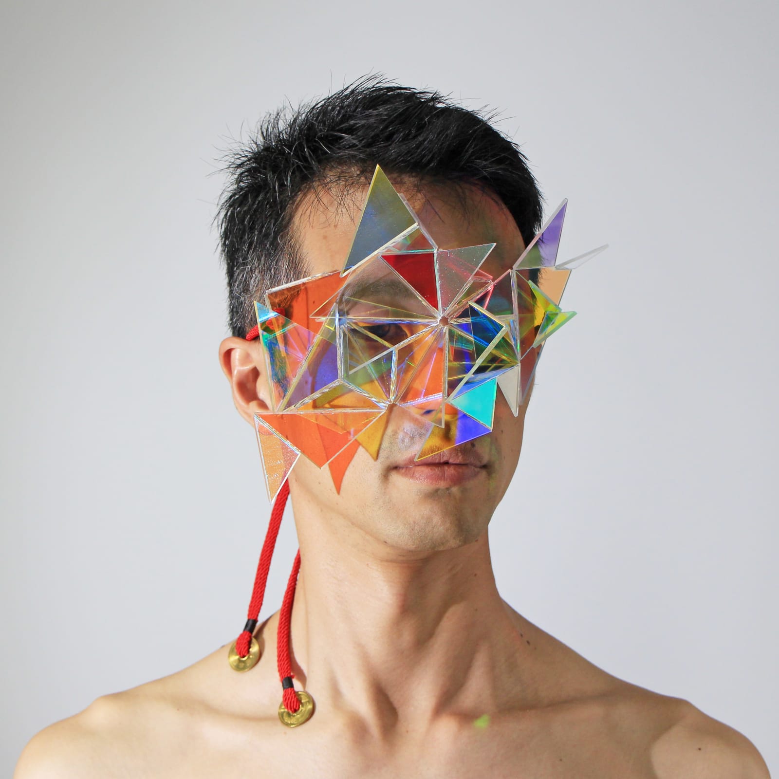 Yusuké Takemura, Dichroic Glass Mask II (red), 2023