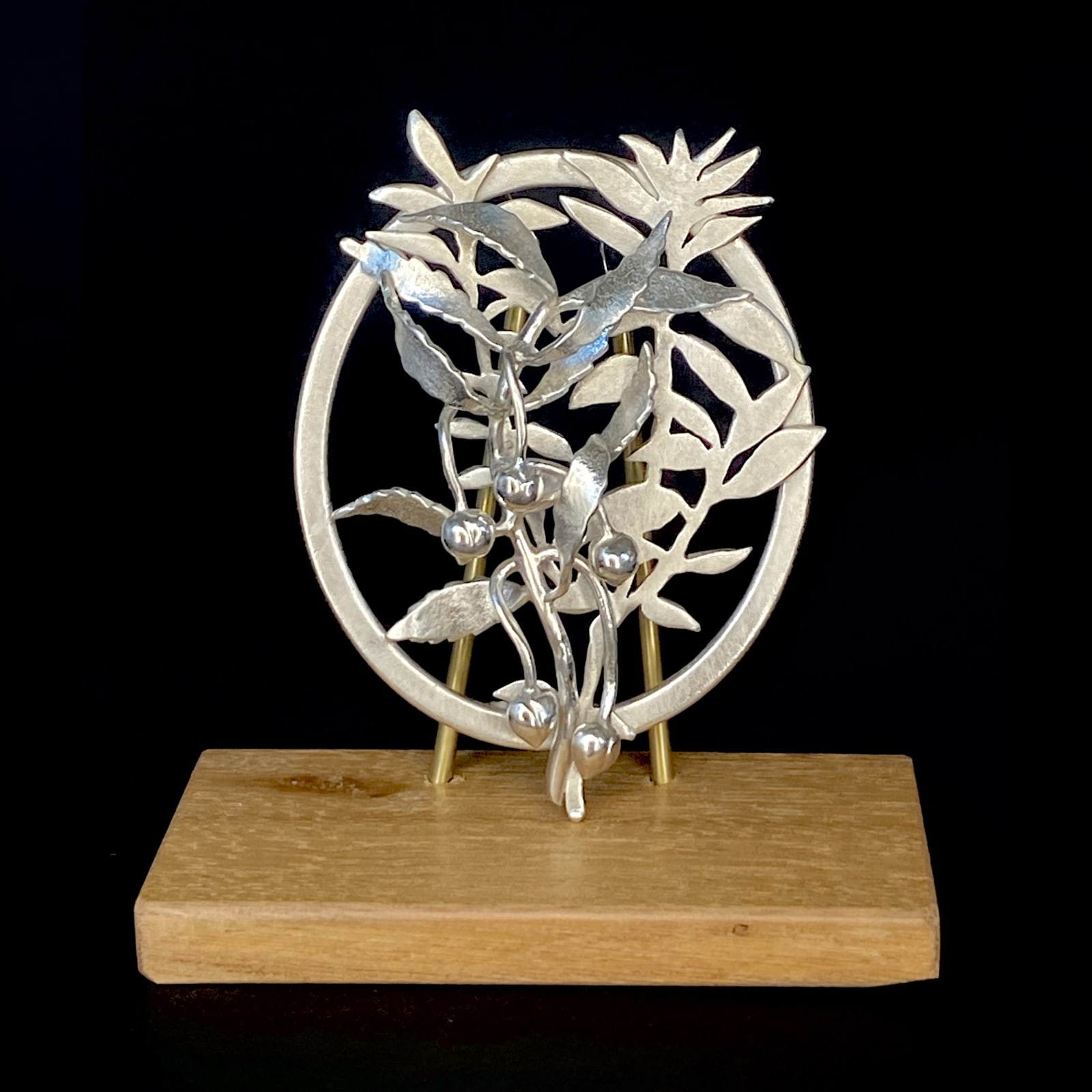 Sophie Carnell, Heartberry / Aristotelia peduncularis, 2025