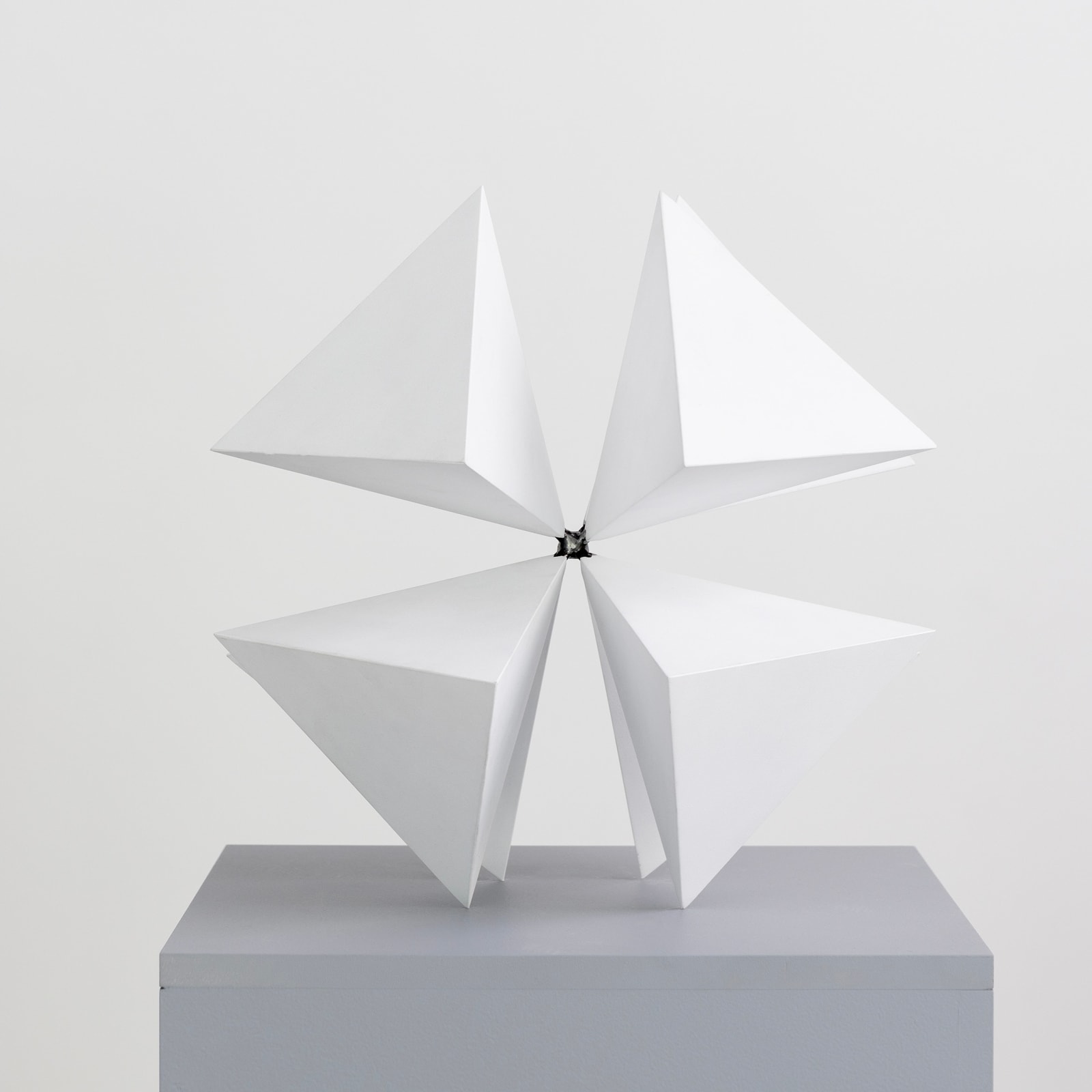 Jacky Redgate, UNFOLDING SOLIDS - Four-fold figure - Hexadekahedroid, 2022