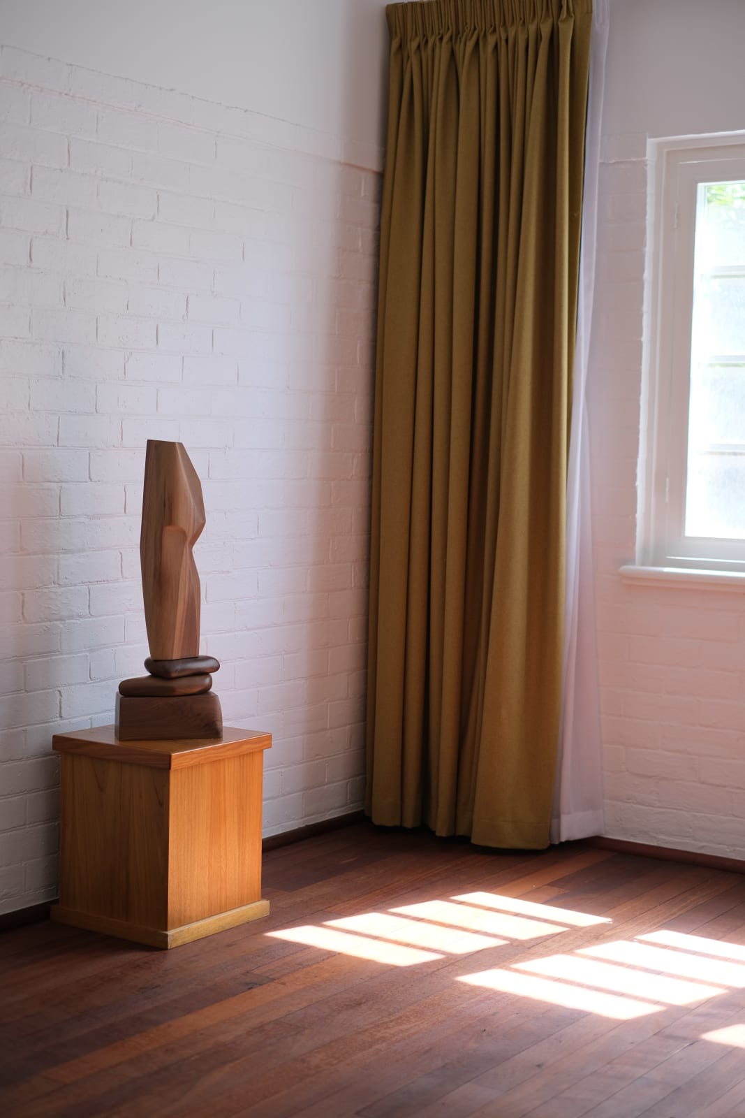 Olive Gill-Hille, Ease, 2025