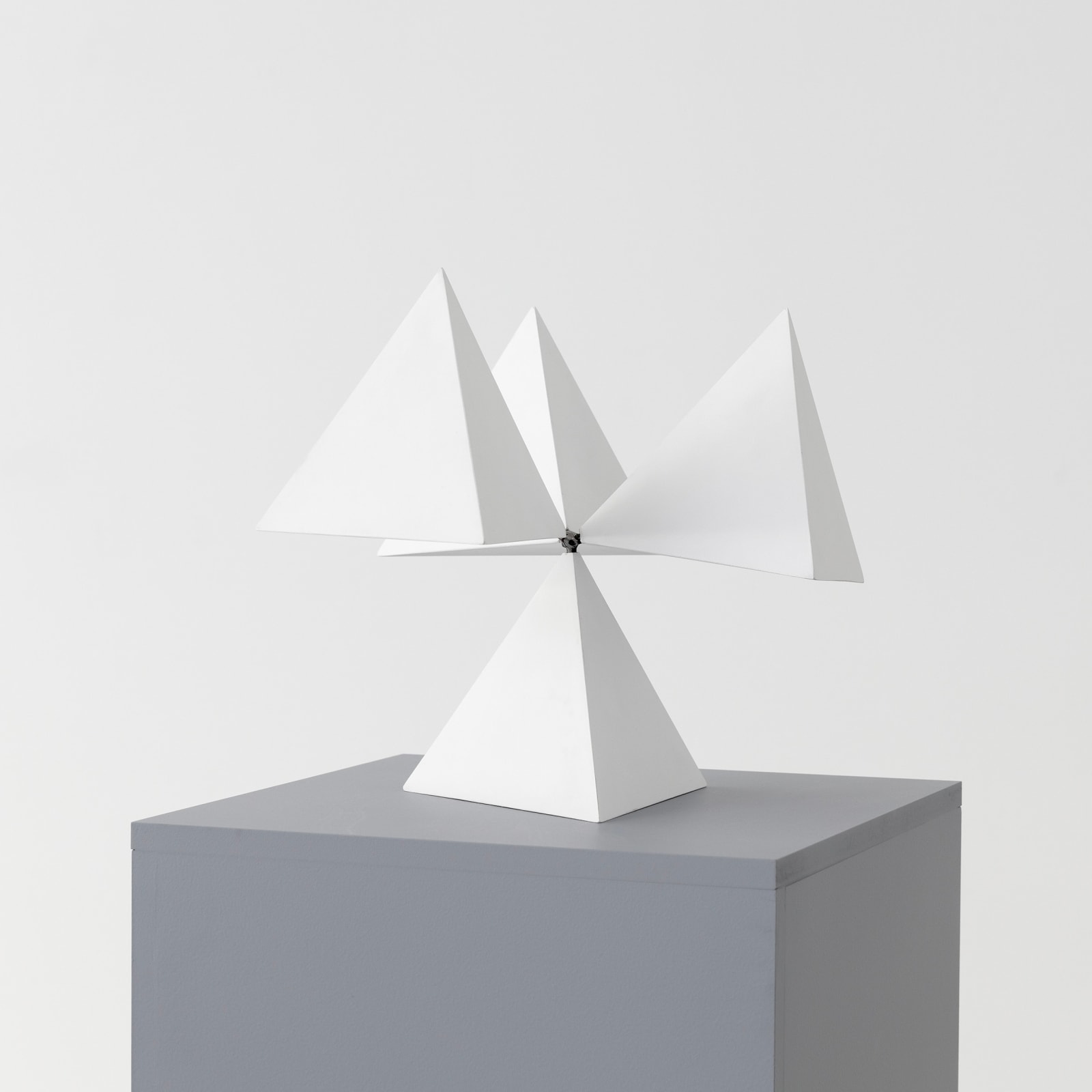 Jacky Redgate, UNFOLDING SOLIDS - Four-fold figure - Pentahedroid, 2022