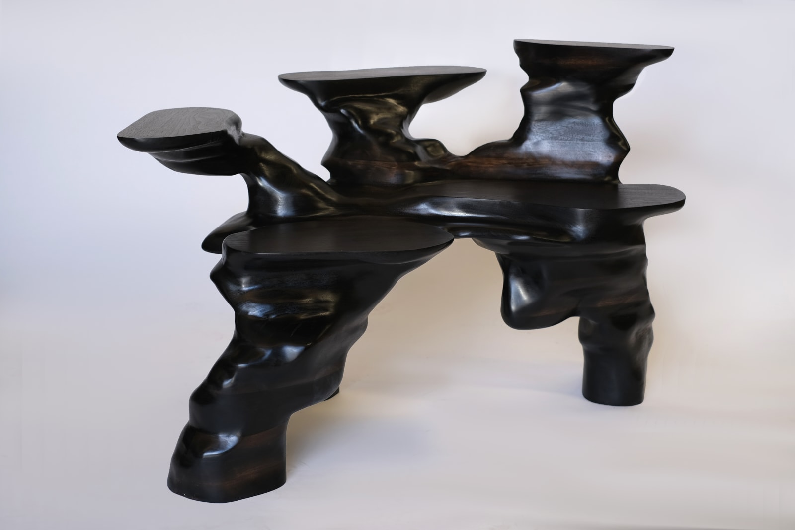 Olive Gill-Hille, Nocturne, 2022