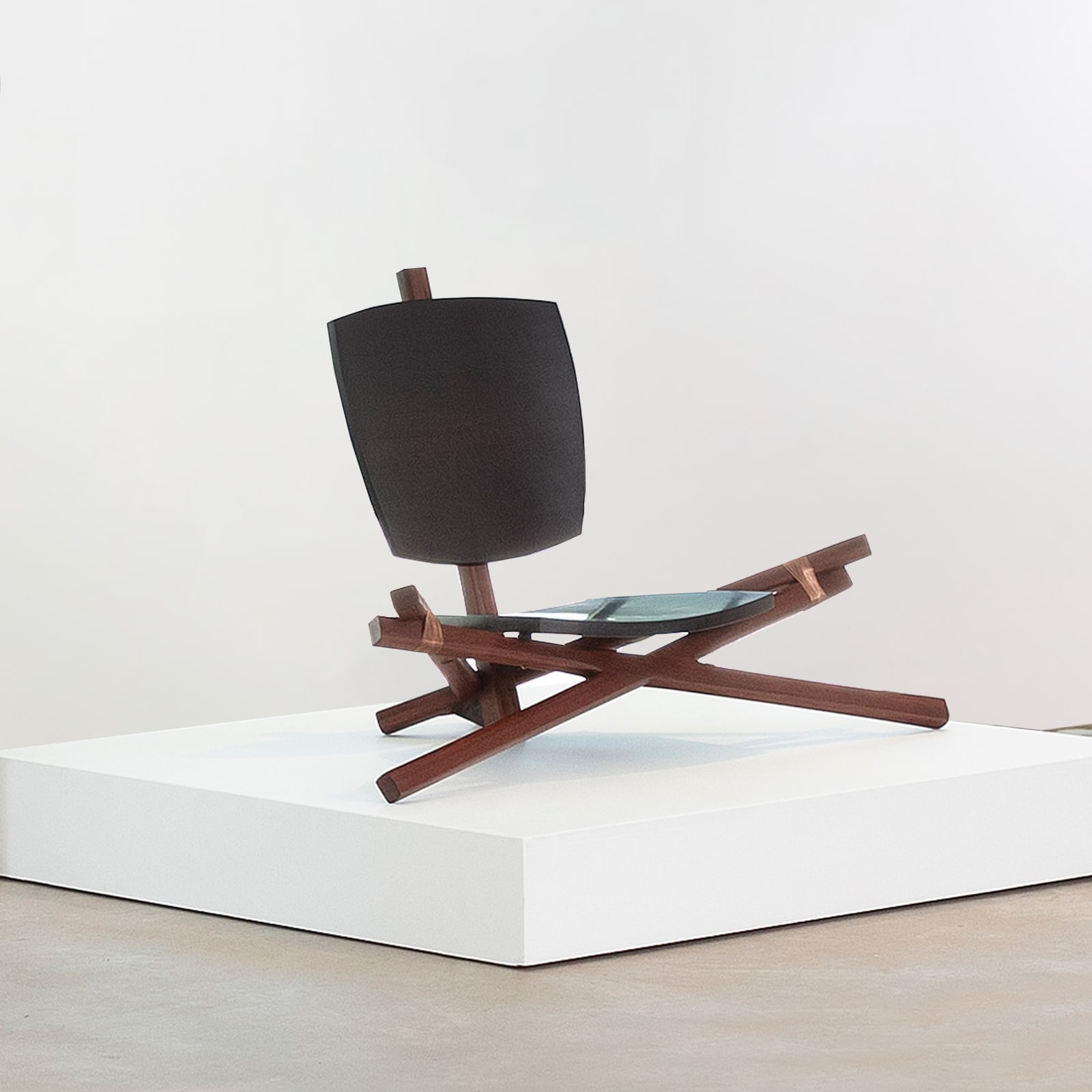 Damien Wright and Bonhula Yunupingu, Bala Ga Lili, Bonggawawu Nhenanhamirri (boss chair), 2022