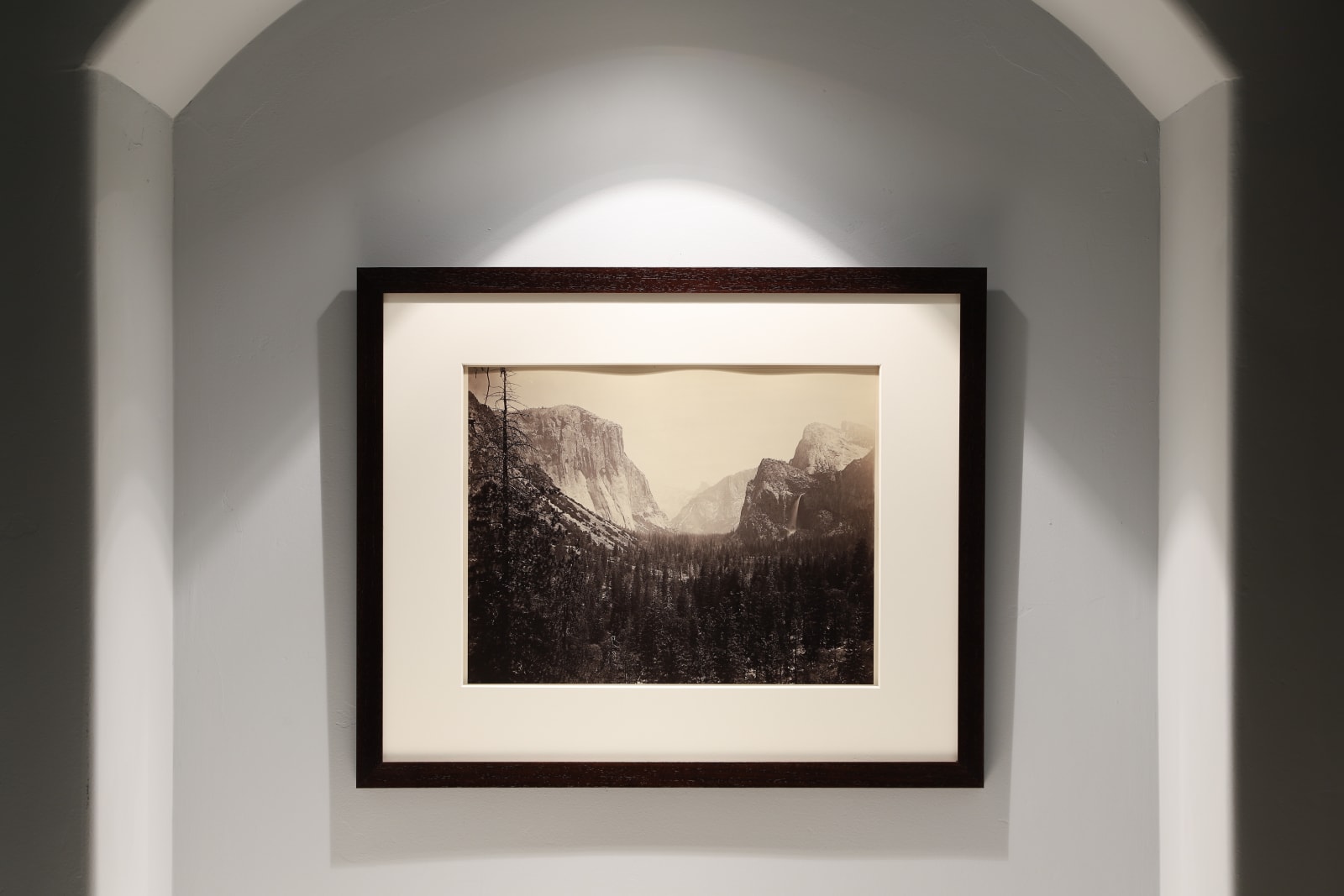 Carleton Watkins, Up Yosemite Valley from Mariposa Trail, Yosemite, 1865-66
