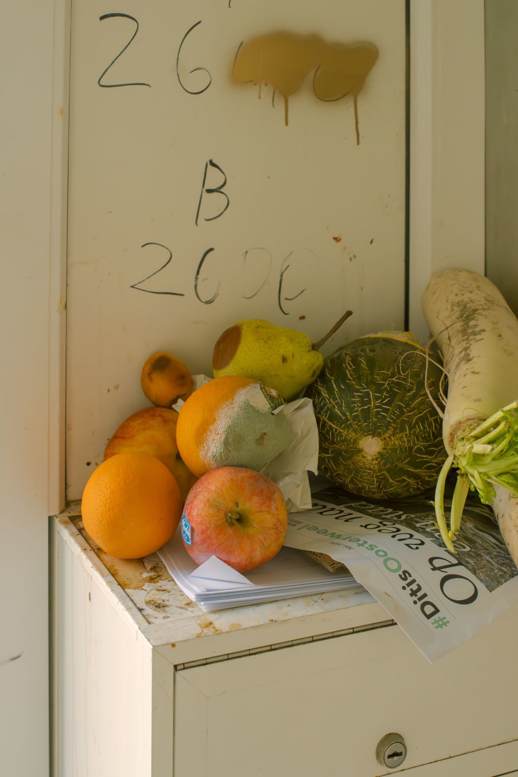 Elias Derboven, Still life (in grocery store), 2020