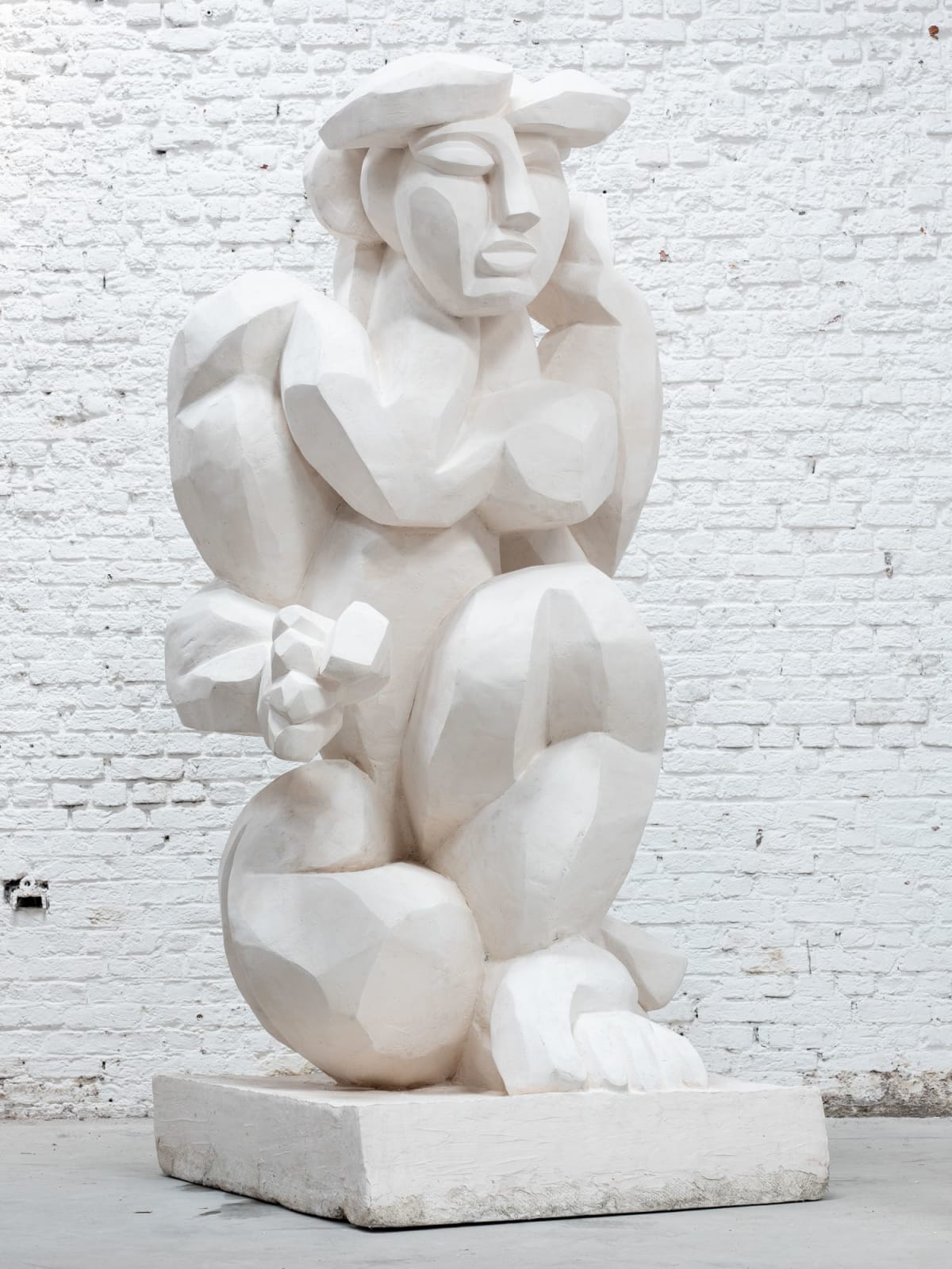 Florian Tomballe, Kneeling Figure II, 2021