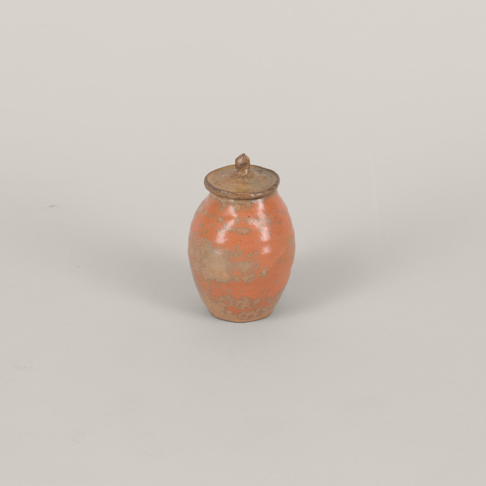 Shinobi Tsubo ｜赤楽しのび壺, 2024