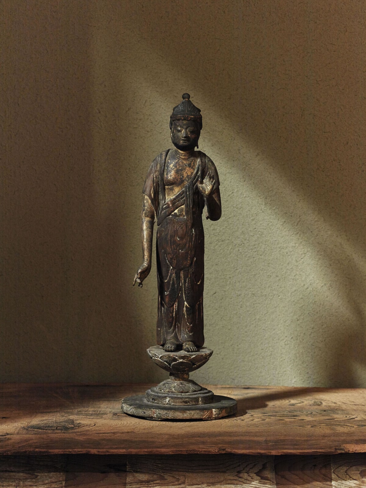 <i>Standing Kannon</i>