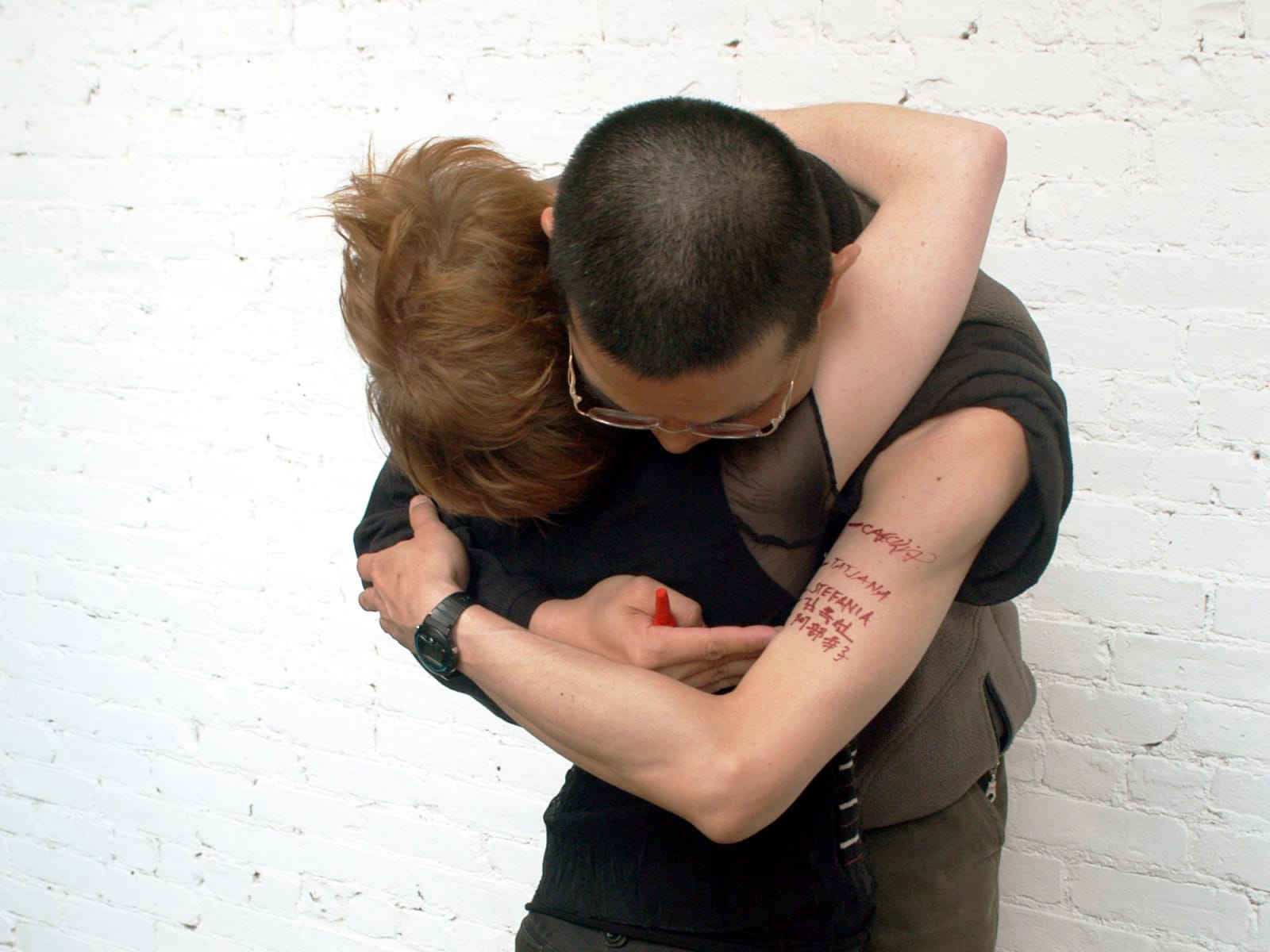 Shi Jin-Hua, Hugging Project, 2004