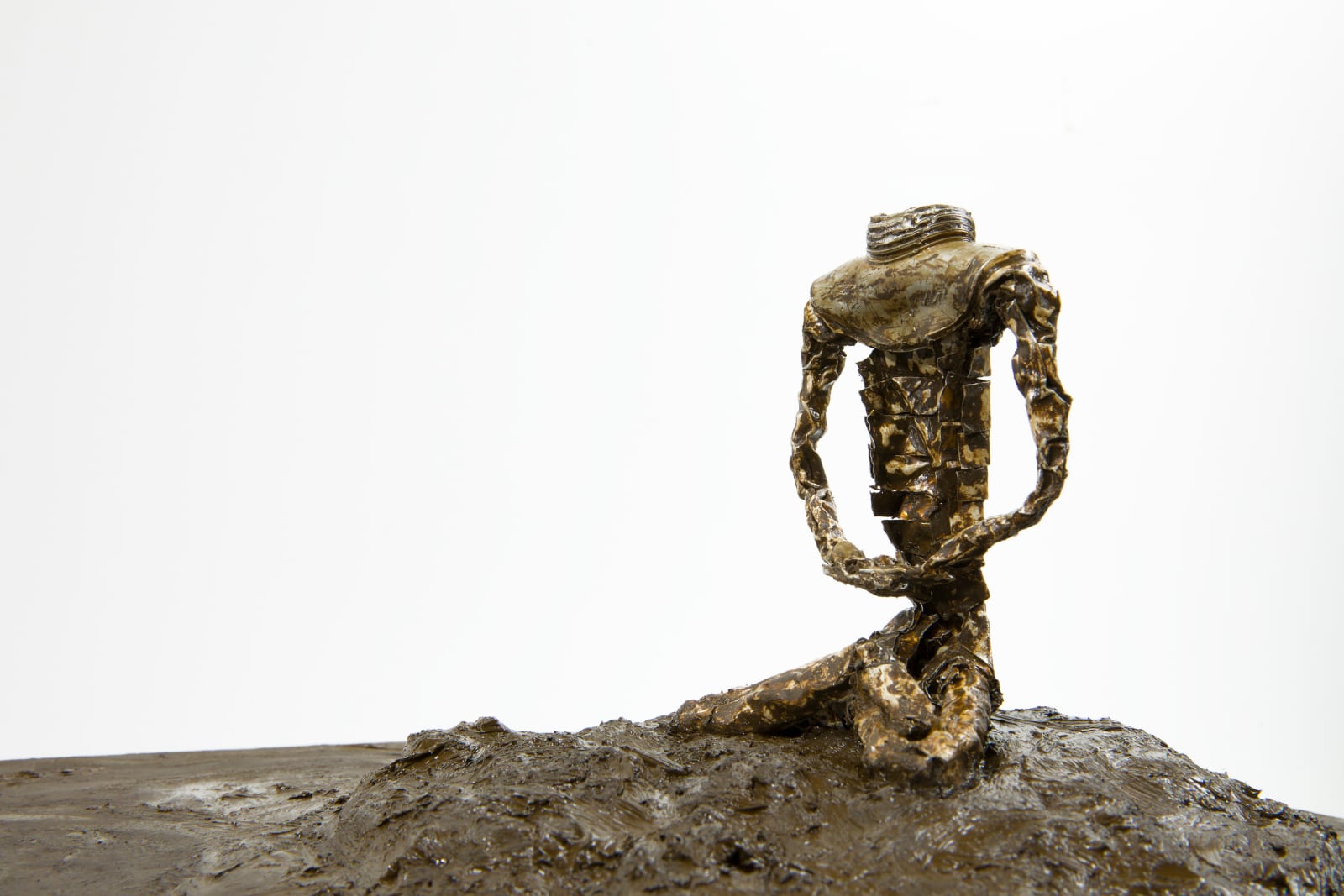 Shi Jin-Hua, A Man Who Meditating above Himself, 2018-2019