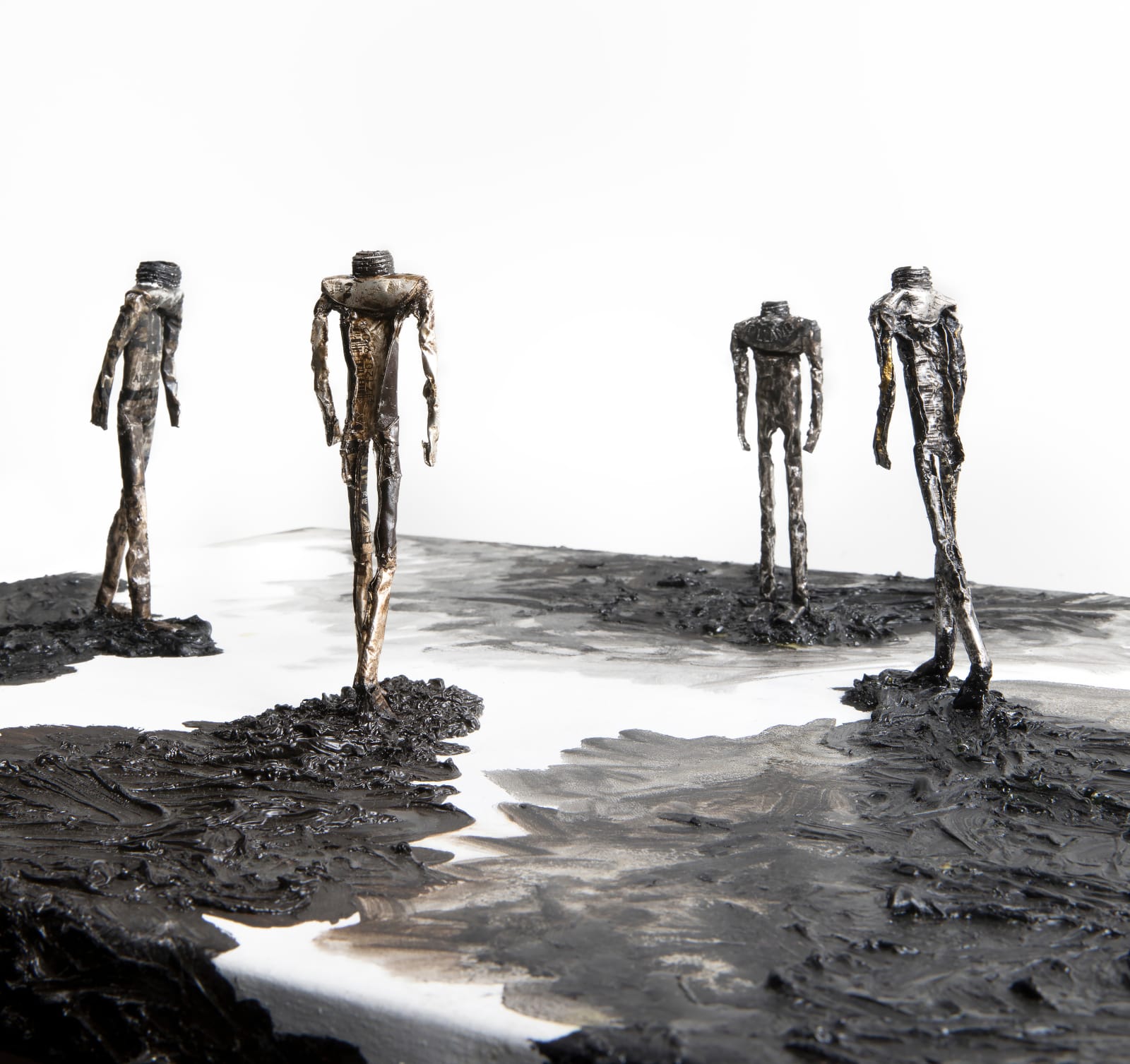 Shi Jin-Hua, Five Walkers in the Square , 2018-2019