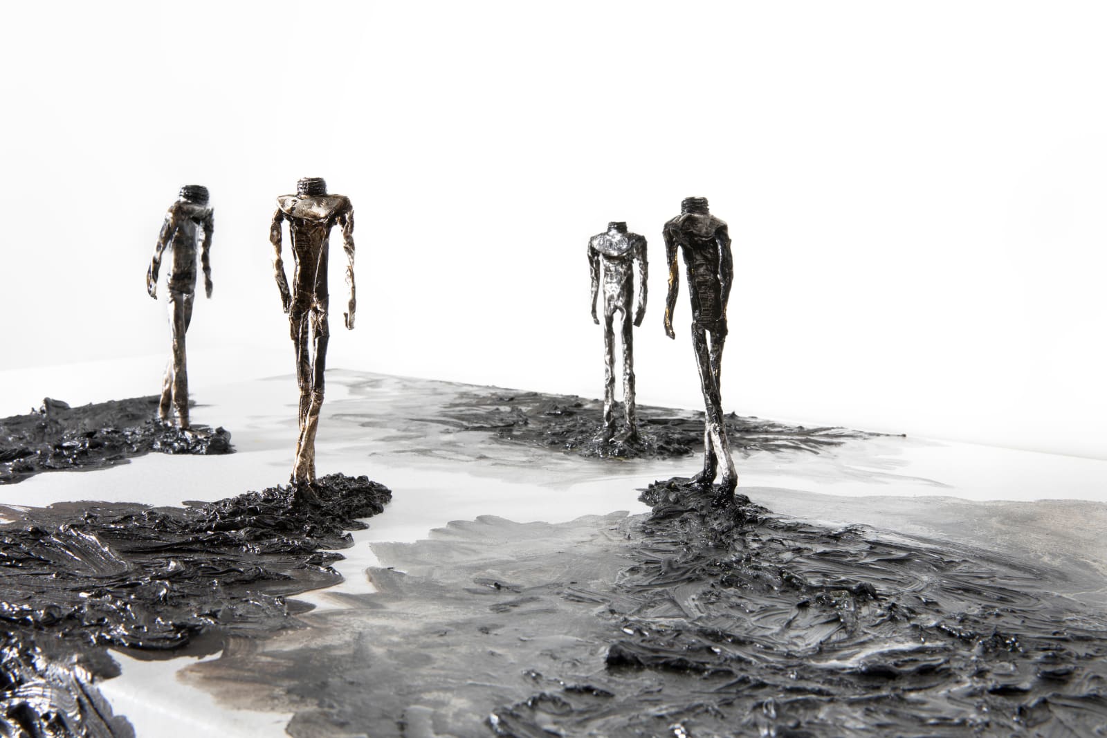 Shi Jin-Hua, Five Walkers in the Square , 2018-2019