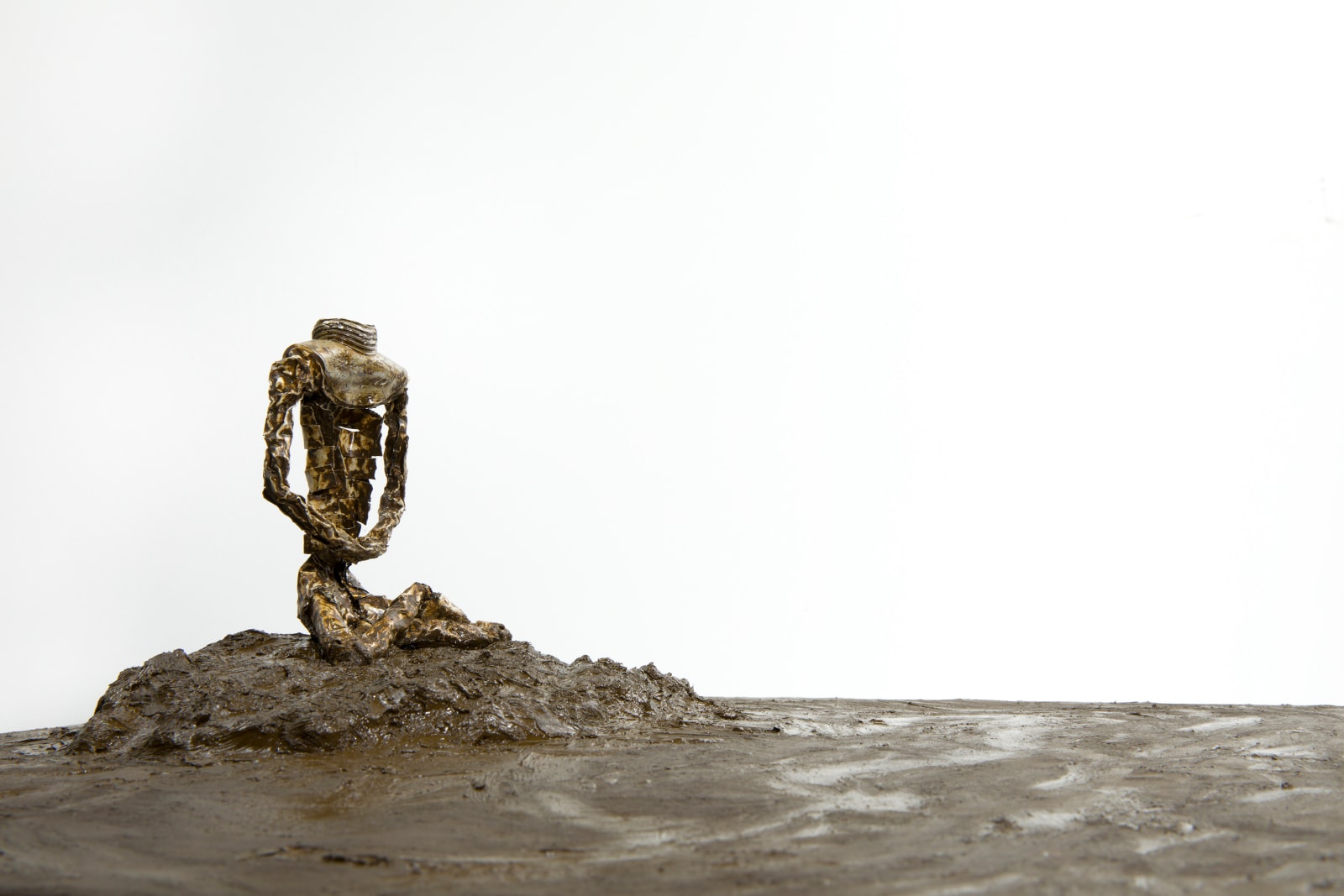 Shi Jin-Hua, A Man Who Meditating above Himself, 2018-2019
