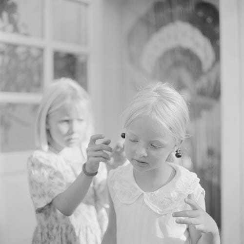Dag Alveng, Summerlight / Kirsebær i øret (Matilda og Frida), 1987