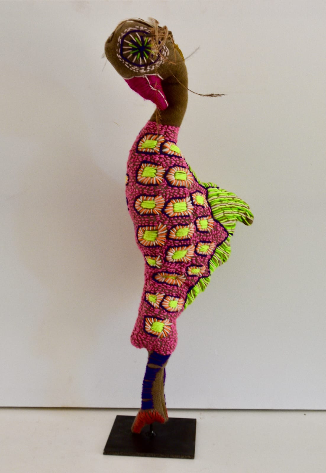 Rhonda Sharpe, Bird with one leg, 2022