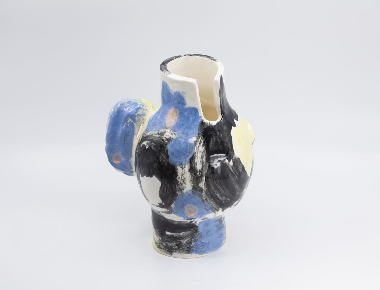 Anna John, Ear pot with flowers, 2020