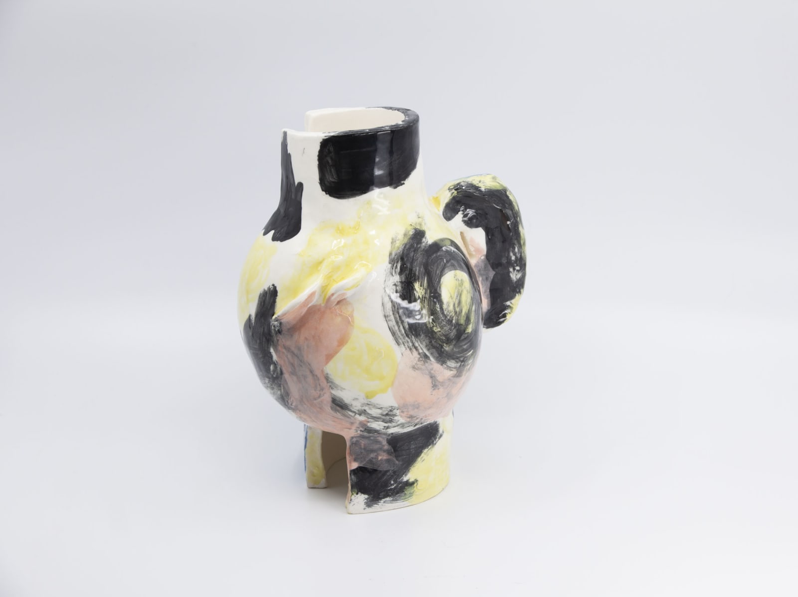 Anna John, Ear pot with flowers, 2020