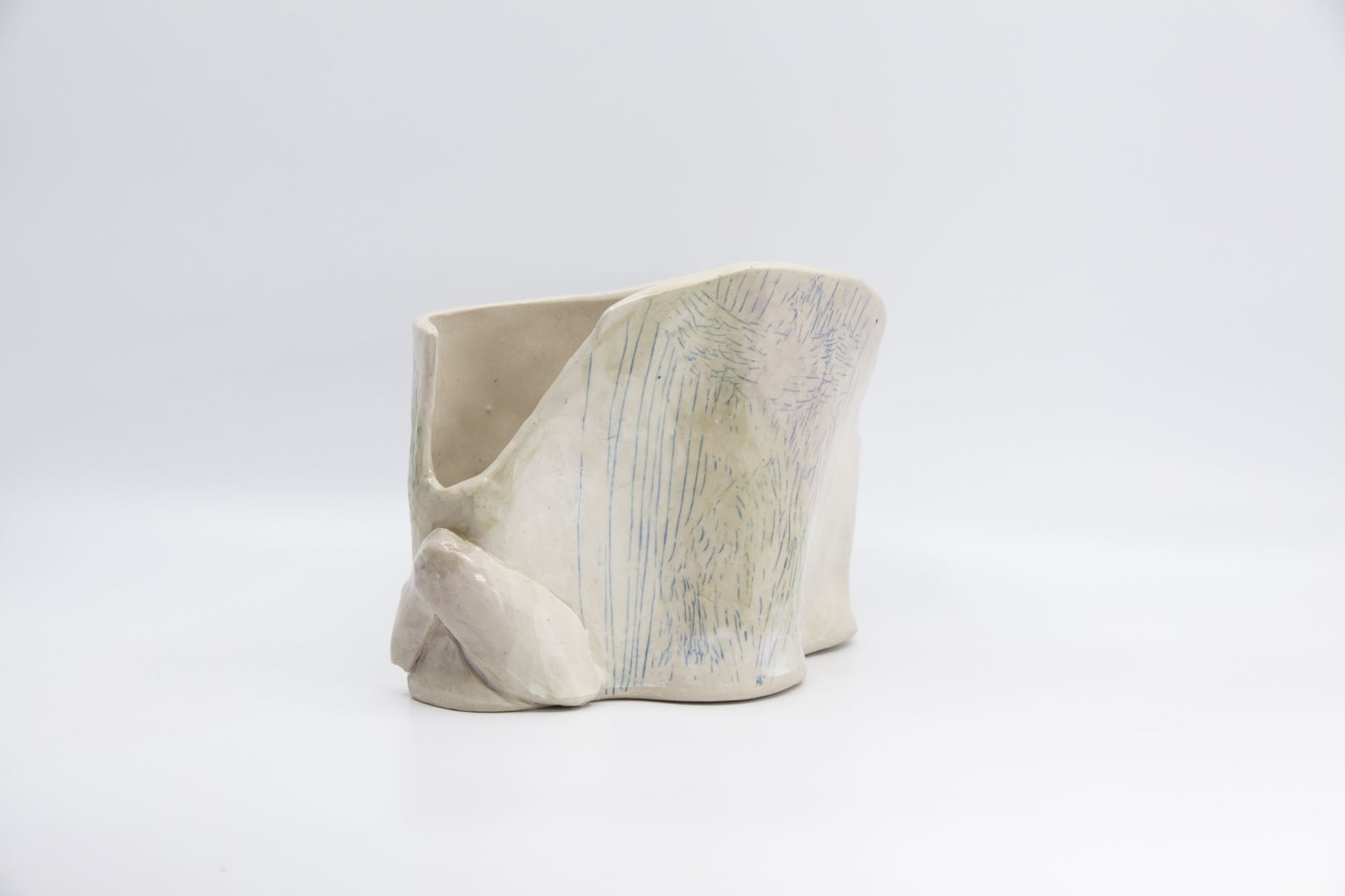 Anna John, Leg Vessel (windy dot com series), 2020