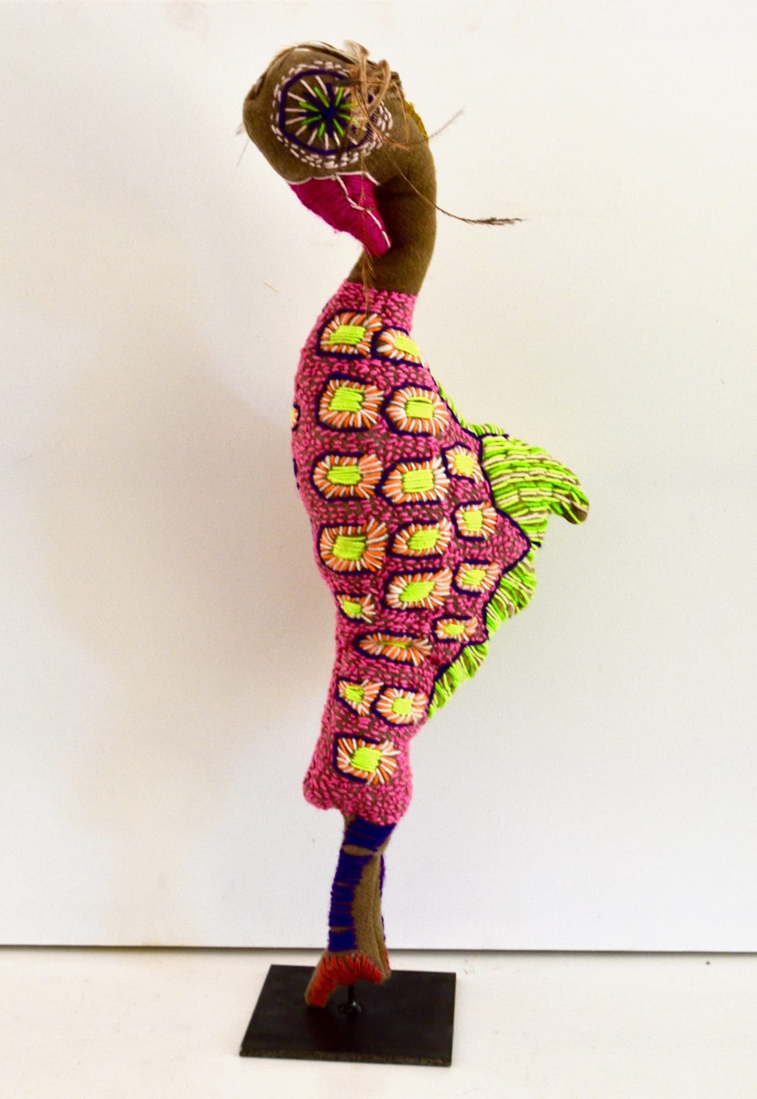 Rhonda Sharpe, Bird with one leg, 2022