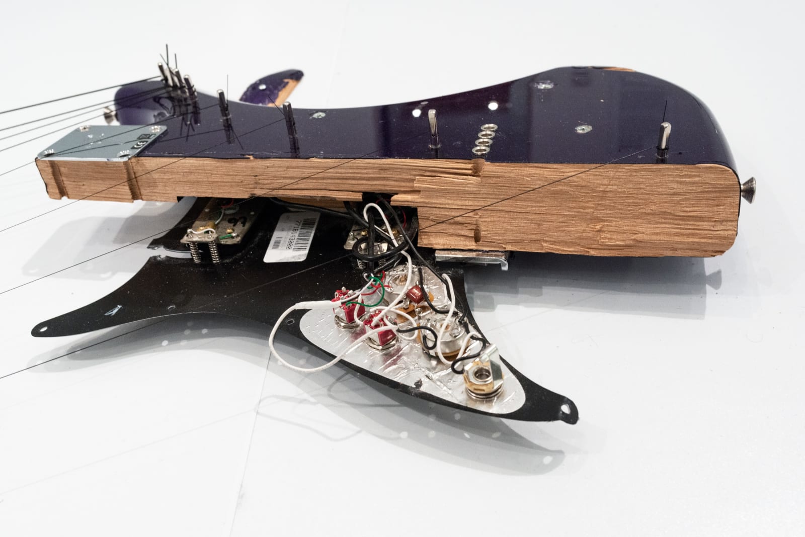 Naama Tsabar, Melody of Certain Damage #15, 2022
