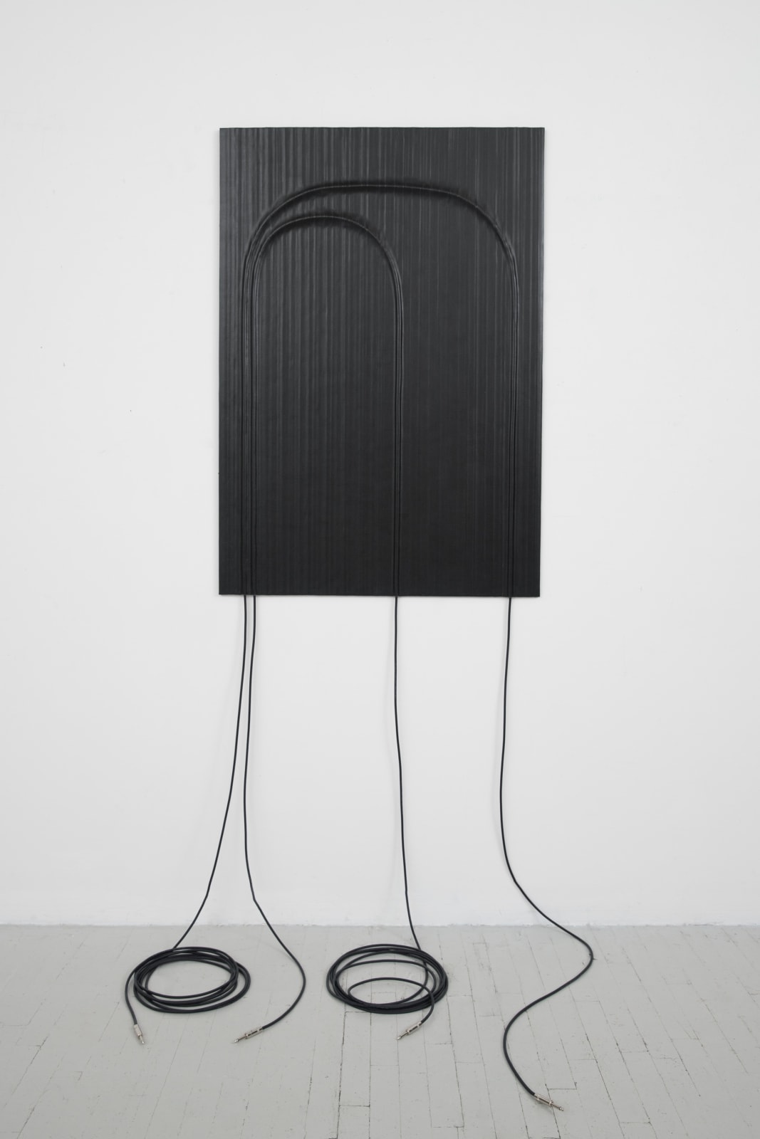 Naama Tsabar, Suspension (Arches #1), 2023