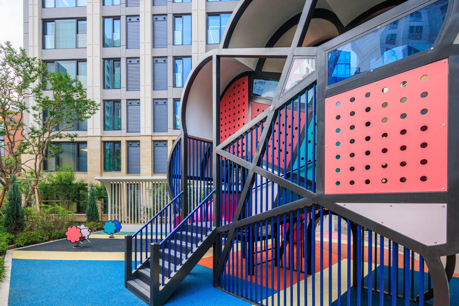 The H Daechi Edelui Playground, 2025