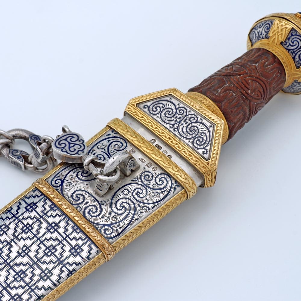 William Marshall & Sons, A Victorian Scottish Gold, Silver & Gem-Set Dirk, 1885
