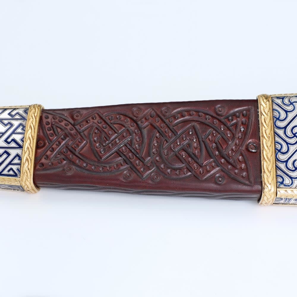 William Marshall & Sons, A Victorian Scottish Gold, Silver & Gem-Set Dirk, 1885