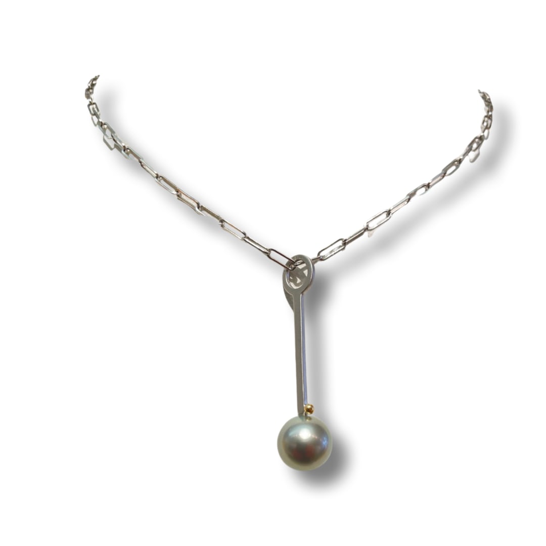 Lauren Chisholm, Tahitian Pearl Charm medium 14kw, 18k
