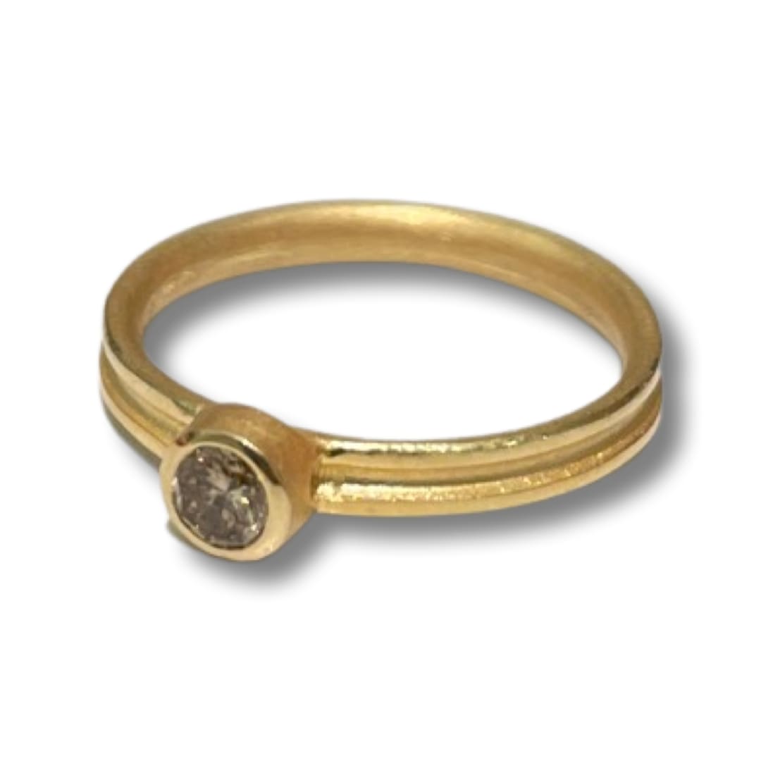 Barbara Heinrich, Round Brown Diamond Ring