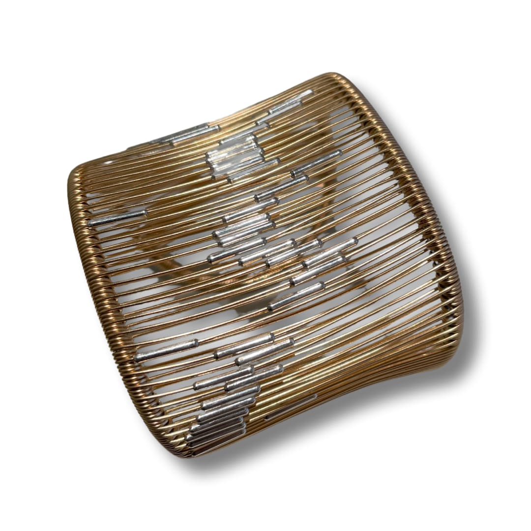 Tana Acton, Cuff