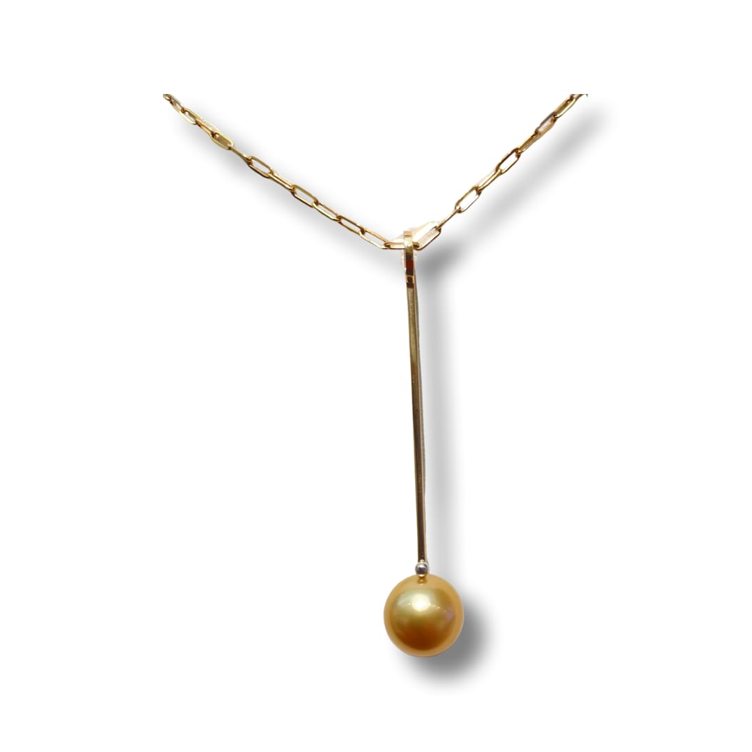Lauren Chisholm, Golden South Sea Pearl, Long Charm 14k, 18kw