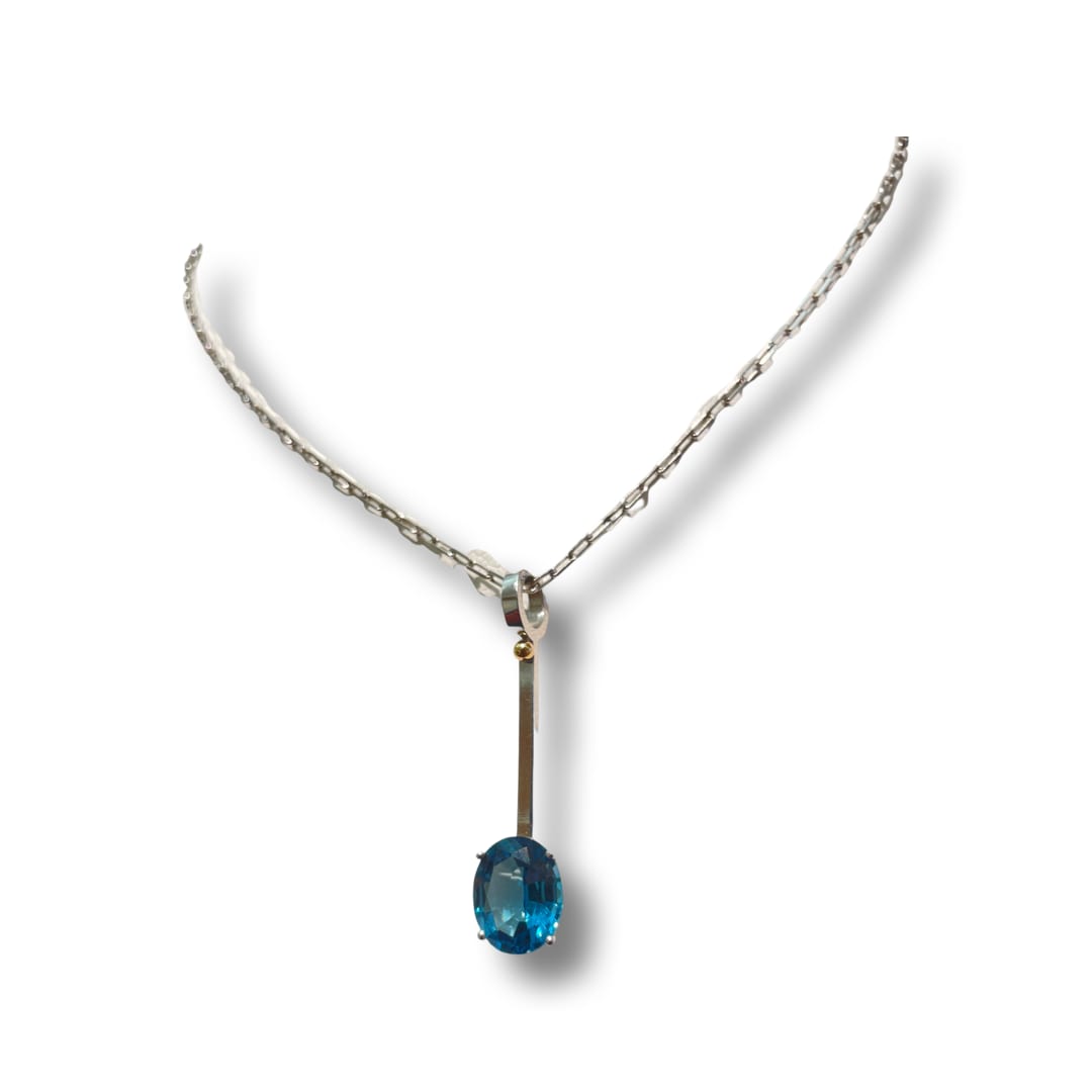 Lauren Chisholm, Oval London Blue Topaz, Medium Charm 14kw 18k