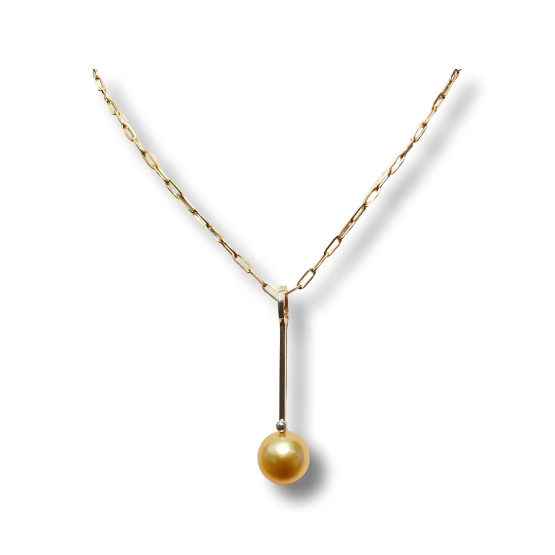 Lauren Chisholm, Golden South Sea, Long Charm 14kw 18k