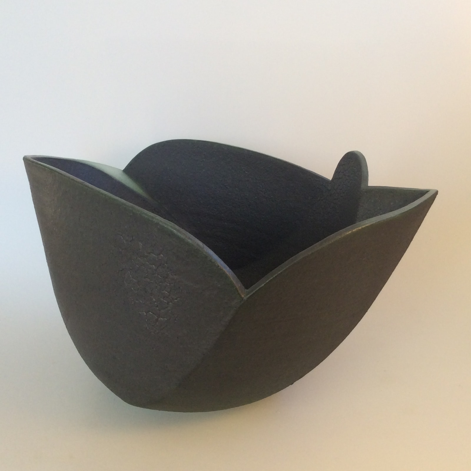 Goedele Vanhille, Black Bowl with Green Rim