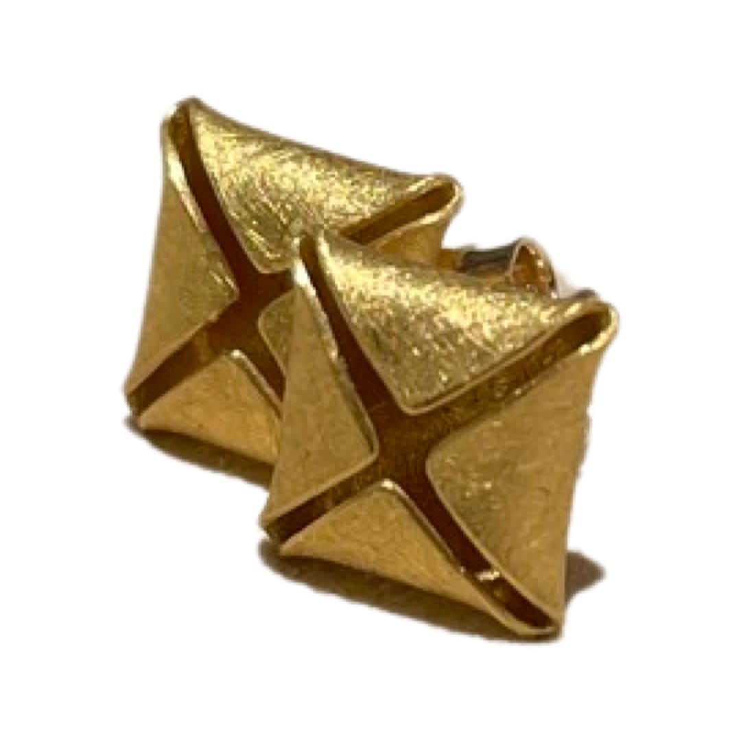 Petra Class, Tiny Box Earrings