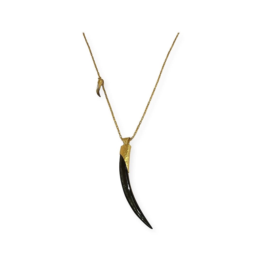 Heather Benjamin, Black Lip Shard Necklace, 32-34
