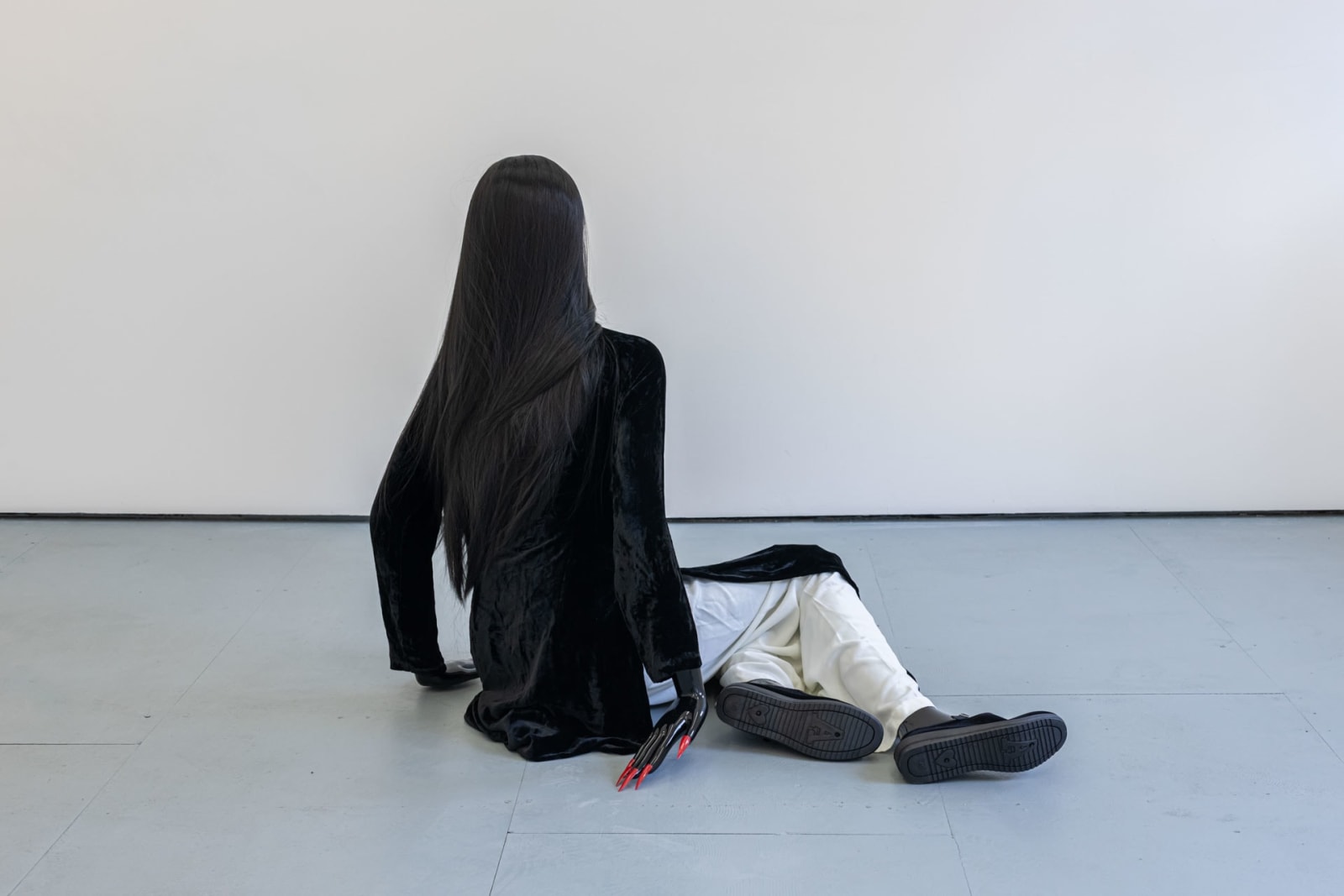 Hoa Dung Clerget, The worker figurine, 2025