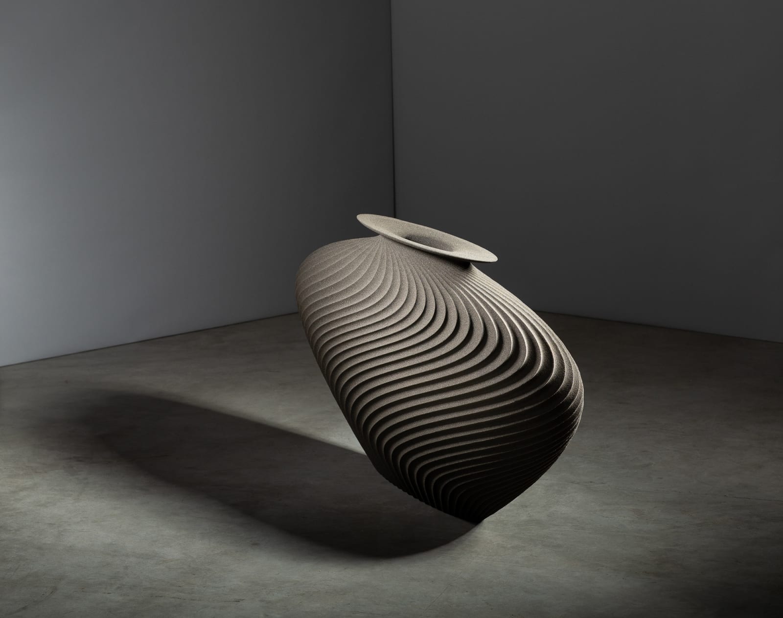 Gareth Neal, SiO2 Flat Vessel (Medium), 2020